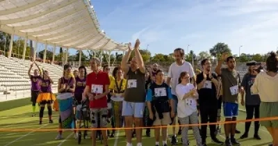 Momento de la carrera benéfica la “Maratón pa tós” de la Fundación Gomaespuma