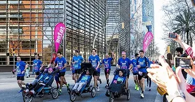 Un momento de la Zurich Marató Barcelona 2023 con algunos de sus participantes en plena carrera (Fuente: Aefat)