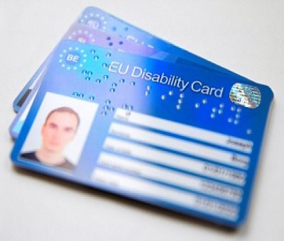 Representación de cómo serían las Tarjetas Europeas de Discapacidad (Fuente: Comisión Europea)