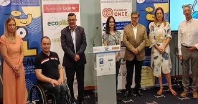 Foto de familia de la presentación de la XXIX edición Descenso del Sella Adaptado