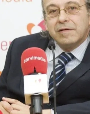 Juan Carlos Ramiro en Servimedia mientras da una entrevista
