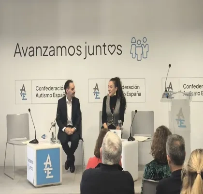 Participantes de la jornada organizada por Autismo España