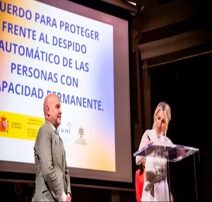 La ministra de Trabajo y Economía Social, Yolanda Díaz, en un acto con el Cermi