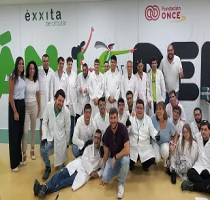 Participantes en uno de los talleres de formación del proyecto ‘TándEM Algoritmo Verde’ de Fundación ONCE y Éxxita Be Circular (Fuente: Fundación ONCE)