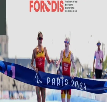 Cartel del foro con una imagen de una carrera en Paris 2024
