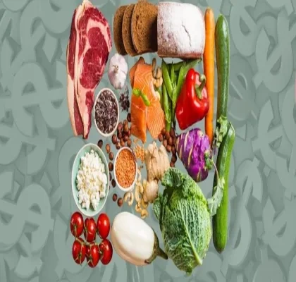 ejemplos de comida saludable sobre un fondo verde