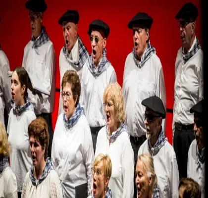 Coro Alaia de la ONCE en el festival de San Sebastián cantando en directo