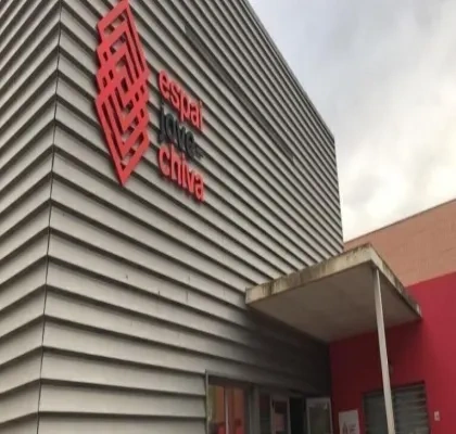 Espacio Joven Chiva entrada principal
