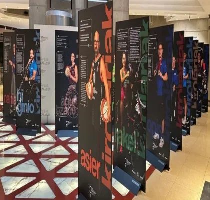 La exposición 'Kirolaiak' de deportistas paralímpicos vascos, en Bilbao