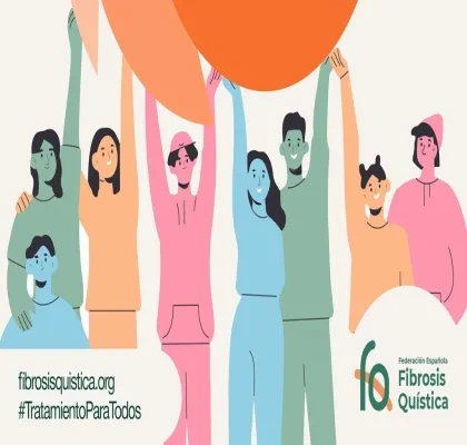 Ilustración con varias personas dibujadas de forma simbólica, de pie y con los brazos levantados sosteniendo una gran forma circular naranja en la parte superior. En la parte inferior aparece el texto “fibrosisquistica.org” y el hashtag “#TratamientoParaTodos”, junto al logotipo de la Federación Española de Fibrosis Quística. Diseño en colores suaves que transmite apoyo colectivo y visibilidad social.