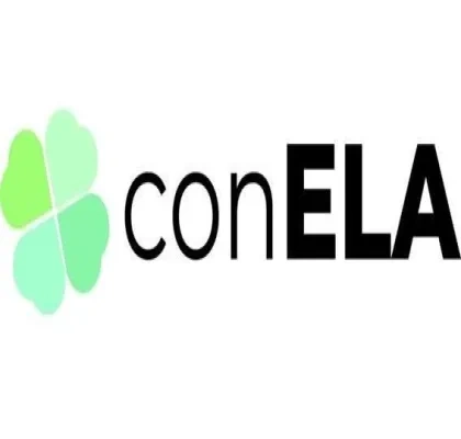 Logo de ConELA en negro sobre fondo blanco y un trébol verde a la izquierda
