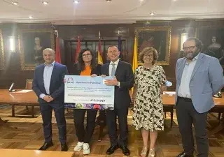 Entrega de la Beca por Fundación contra la Hipertensión Pulmonar