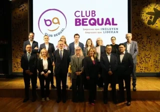 Asistentes al acto de presentación del Club Bequal