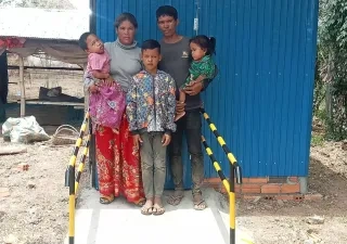 Aparece una familia de camboya