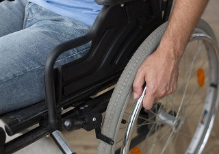 Una persona en silla de ruedas (Fuente: Servimedia)