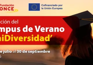 Cartel promocional del Campus de Verano UniDiversidad 2026. A la izquierda aparecen los logotipos de Fundación ONCE y de la Unión Europea con el texto “Cofinanciado por la Unión Europea”. En el centro se lee: “3ª edición del Campus de Verano ‘UniDiversidad’. Del 1 de julio al 30 de septiembre de 2026”. A la derecha, silueta de una persona de espaldas levantando un birrete de graduación frente a un fondo de atardecer.