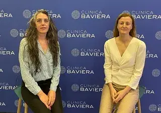 La subdirectora del laboratorio de la UCM y coordinadora de la investigación, Luz Martínez y la doctora Clara Martín, oftalmóloga de Clínica Baviera (Fuente: Clínica Baviera)