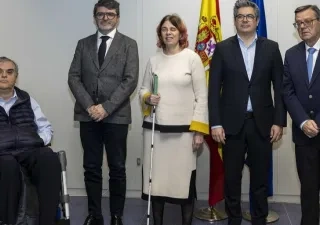 Acto de firma del acuerdo con varias personalidades de Fundación ONCE e IFEMA 