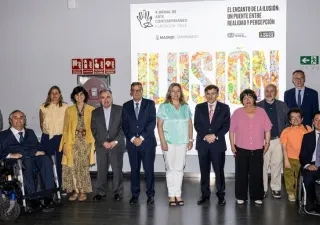 Los participantes y directivos de Fundación ONCE en la presentación de la Bienal