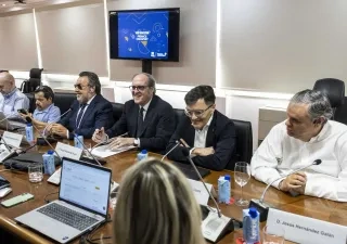 Personas del comite de fundacion once