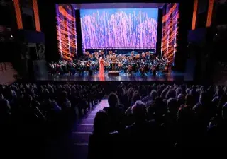 Plano general de un momento del Concierto Benéfico de Navidad de la Fundación Cofares