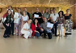 Imagen del grupo de alumnos junto con los responsables del itinerario formativo (Fuente: Inserta Empleo)