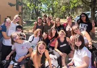 Foto de familia de los participantes en las Colonias ASEM