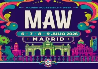 Cartel promocional colorido de la Madrid Accessibility Week. En el centro aparece el texto “MAW” en letras grandes, junto a “Madrid Accessibility Week” y las fechas “6 · 7 · 8 · 9 Julio 2026”, seguido de “Madrid”. La ilustración muestra un paisaje urbano estilizado de Madrid con monumentos emblemáticos, edificios modernos, una puerta monumental en el centro, un árbol y una figura de oso junto a él. El diseño utiliza colores vivos , con elementos decorativos psicodélicos y notas musicales sobre fondo oscuro