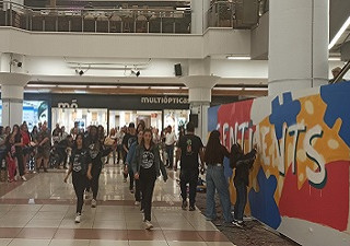 Actividades sobre murales urbanos en Nuevo Centro para concienciar sobre el alzhéimer (Fuente: AFAV)