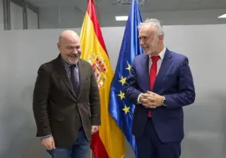 Saludo del presidente de CERMI con el ministro