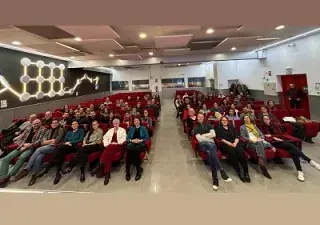 Momento del encuentro de los 66 profesionales de la Red Estatal de Enseñanza de las Lenguas de Signos Españolas de la CNSE en el XIII Foro Estatal de las Lenguas de Signos Españolas (Fuente: CNSE)