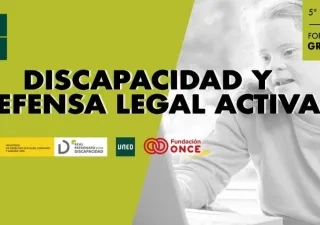 Cartel del curso, sale una mujer con síndrome de down en blanco y negro, y los textos están en negro sobre un fondo verde