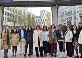 Foto de familia en el Parlamento Europeo en Bruselas tras la petición de crear un código para el Daño Cerebral Adquirido