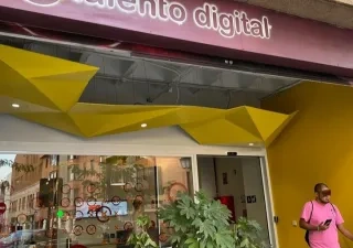 Entrada del HUB de Por Talento Digital, sede de este evento