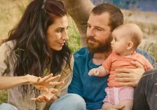 Miriam Garlo y Álvaro Cervantes en 'Sorda' 