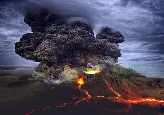 Volcán por donde sale la lava. Imagen de ELG21 en Pixabay