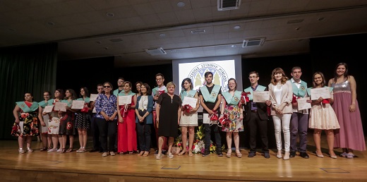estudiantes graduados en Universidad de Murcia el curso pasado