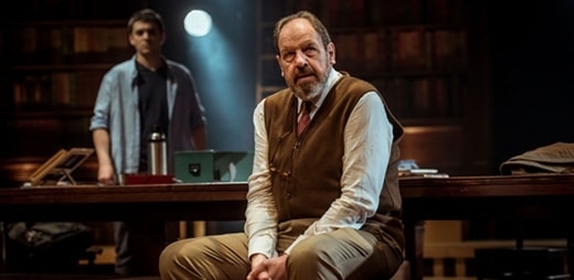 Escena de la obra Viejo Amigo Cicerón de Teatro Accesible